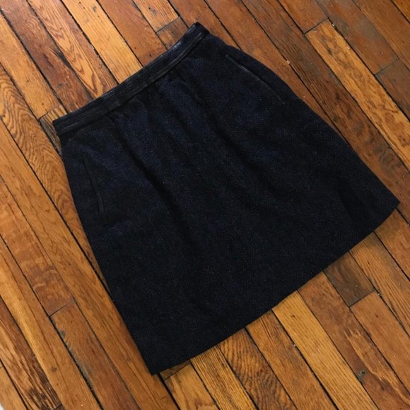 Vintage 80's Burberrys Women Knit Black Grey Chevron Pattern Black Leather Skirt - Picture 1 of 4